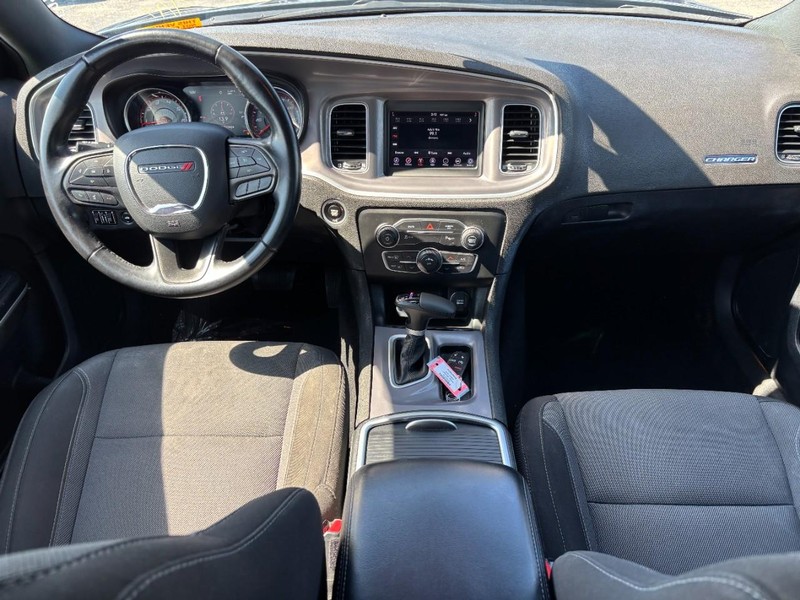 Dodge Charger Vehicle Full-screen Gallery Image 14