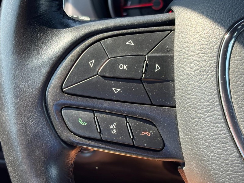 Dodge Charger Vehicle Full-screen Gallery Image 18