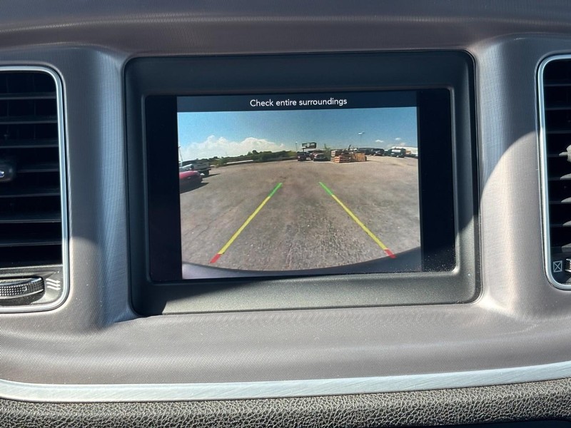 Dodge Charger Vehicle Full-screen Gallery Image 22