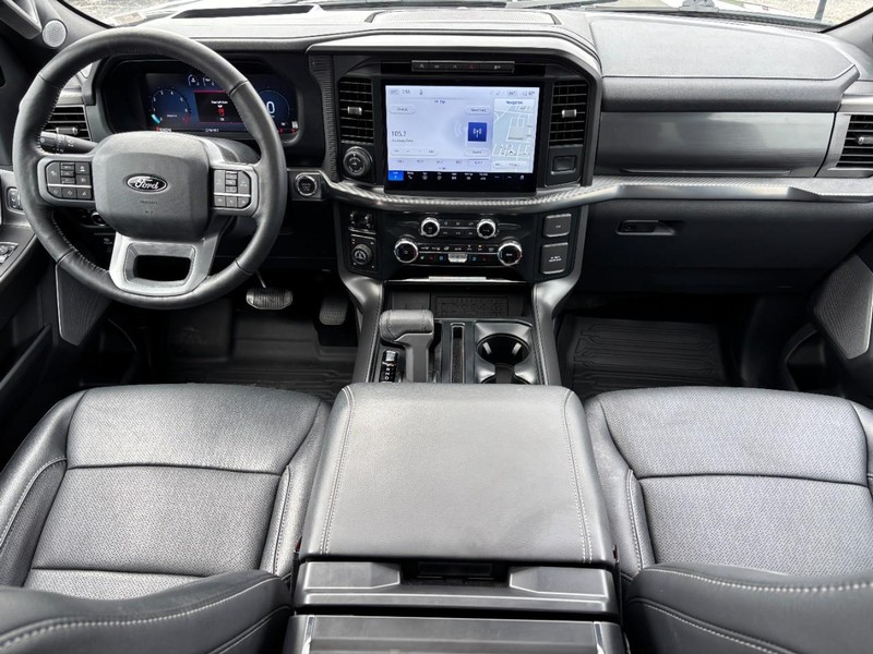 Ford F-150 Vehicle Full-screen Gallery Image 14