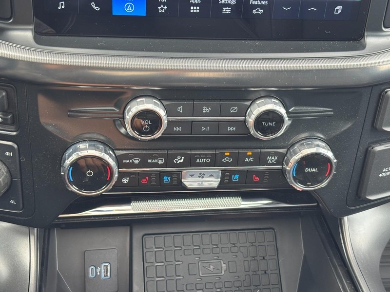 Ford F-150 Vehicle Full-screen Gallery Image 24