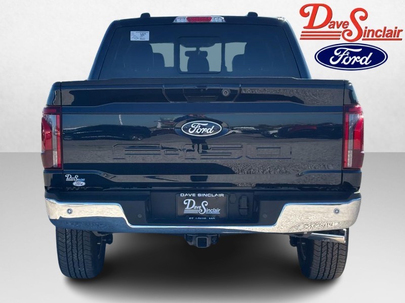 Ford F-150 Vehicle Full-screen Gallery Image 08