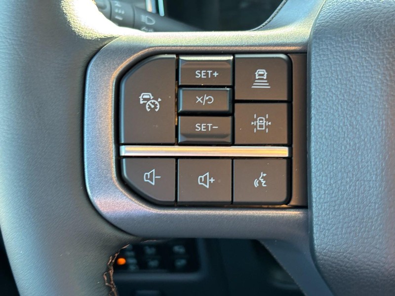 Ford F-150 Vehicle Full-screen Gallery Image 19
