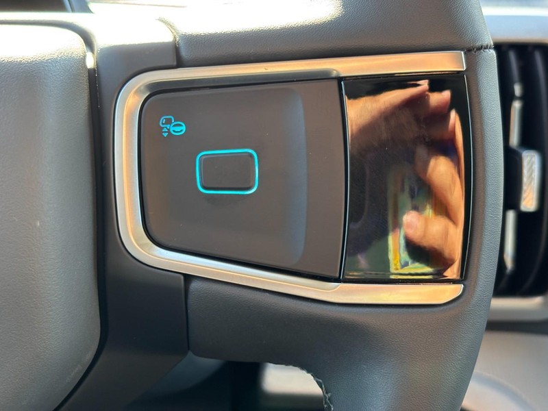 Ford Expedition Vehicle Full-screen Gallery Image 21