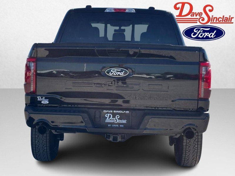 Ford F-150 Vehicle Full-screen Gallery Image 08