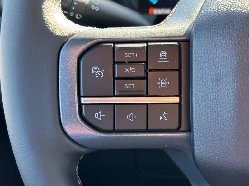 Ford F-150 Vehicle Full-screen Gallery Image 19