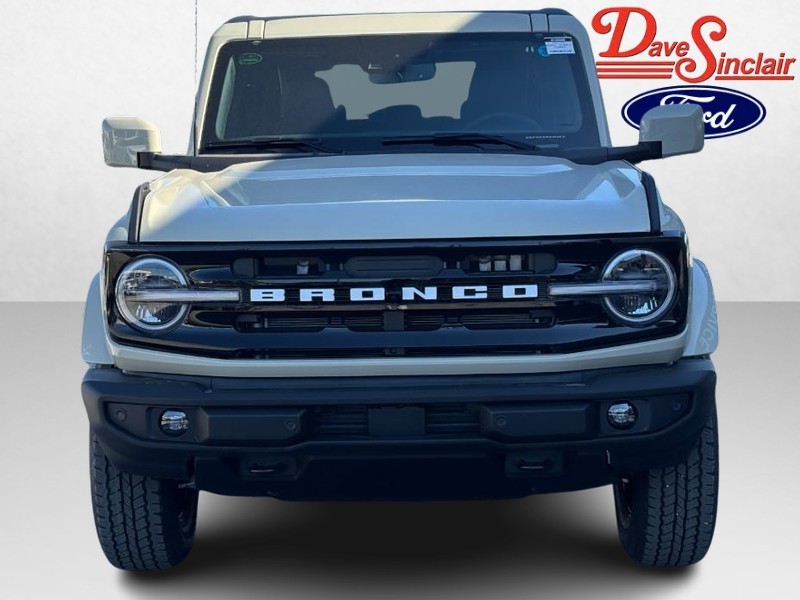 Ford Bronco Vehicle Image 02