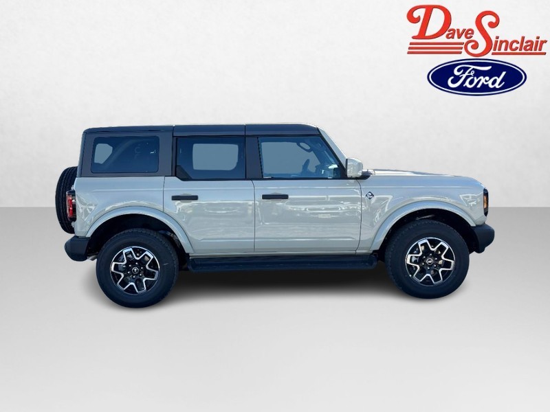 Ford Bronco Vehicle Image 05