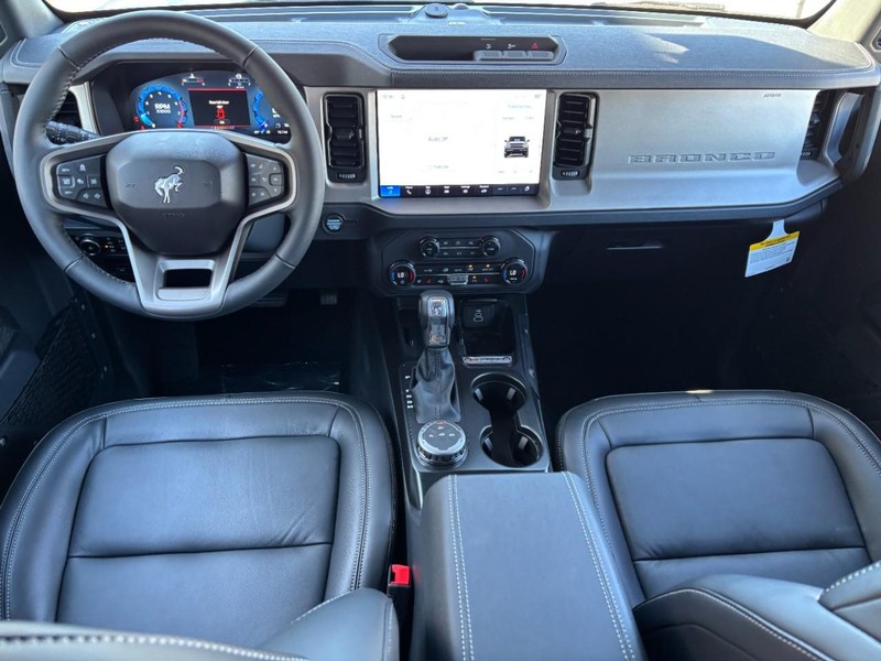 Ford Bronco Vehicle Image 15