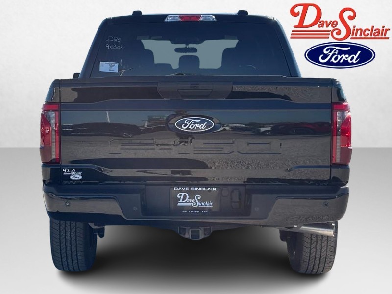 Ford F-150 Vehicle Full-screen Gallery Image 08