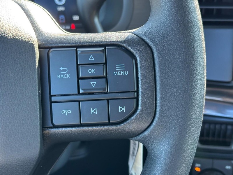 Ford F-150 Vehicle Full-screen Gallery Image 20