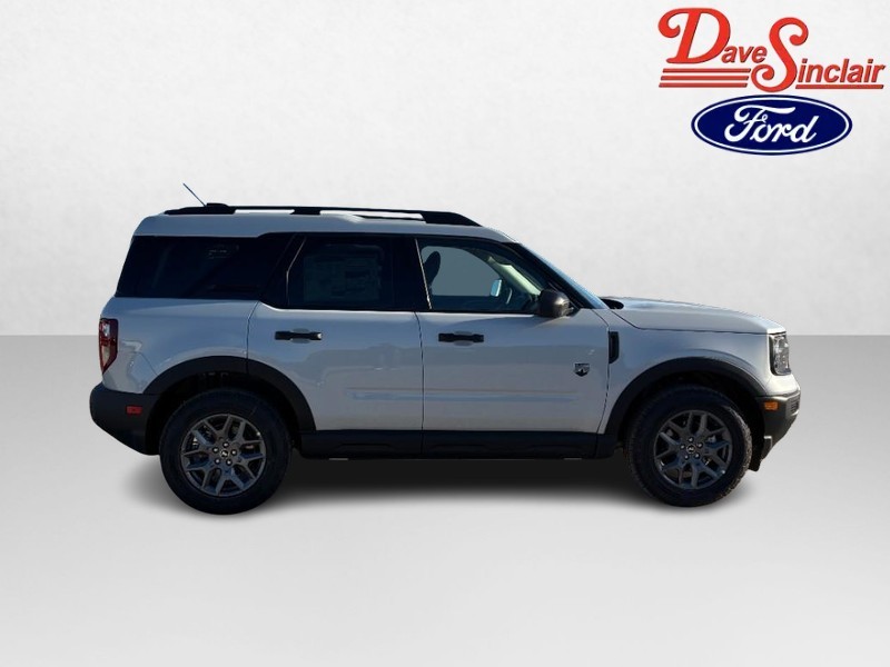 Ford Bronco Sport Vehicle Full-screen Gallery Image 05