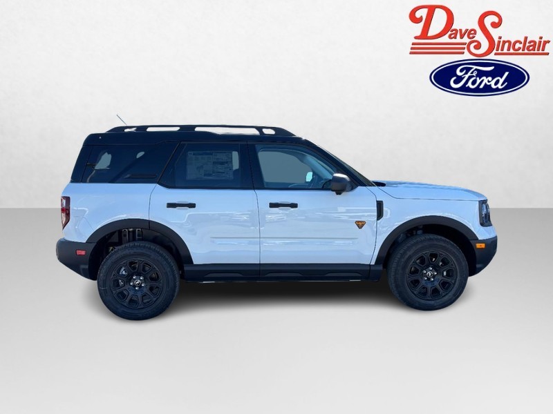 Ford Bronco Sport Vehicle Full-screen Gallery Image 05