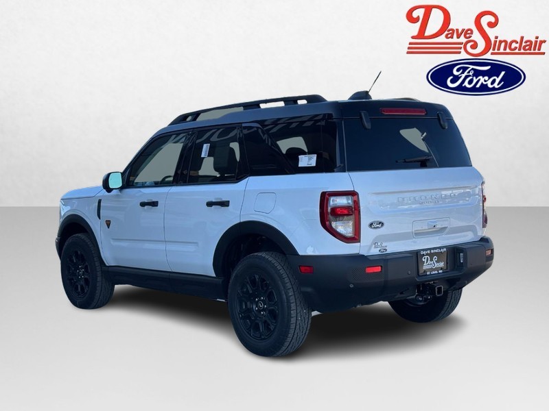 Ford Bronco Sport Vehicle Full-screen Gallery Image 09