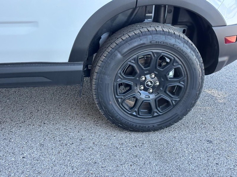 Ford Bronco Sport Vehicle Full-screen Gallery Image 12