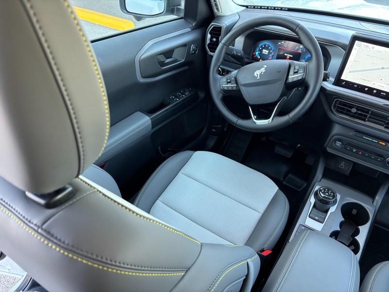 Ford Bronco Sport Vehicle Full-screen Gallery Image 14