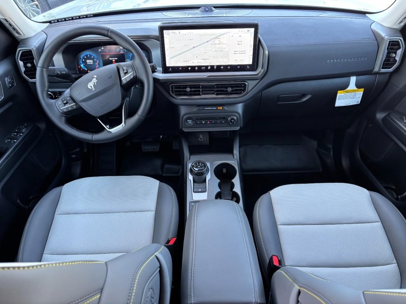 Ford Bronco Sport Vehicle Full-screen Gallery Image 15