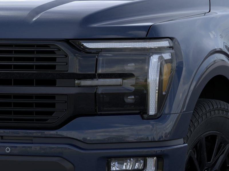 Ford F-150 Vehicle Full-screen Gallery Image 20