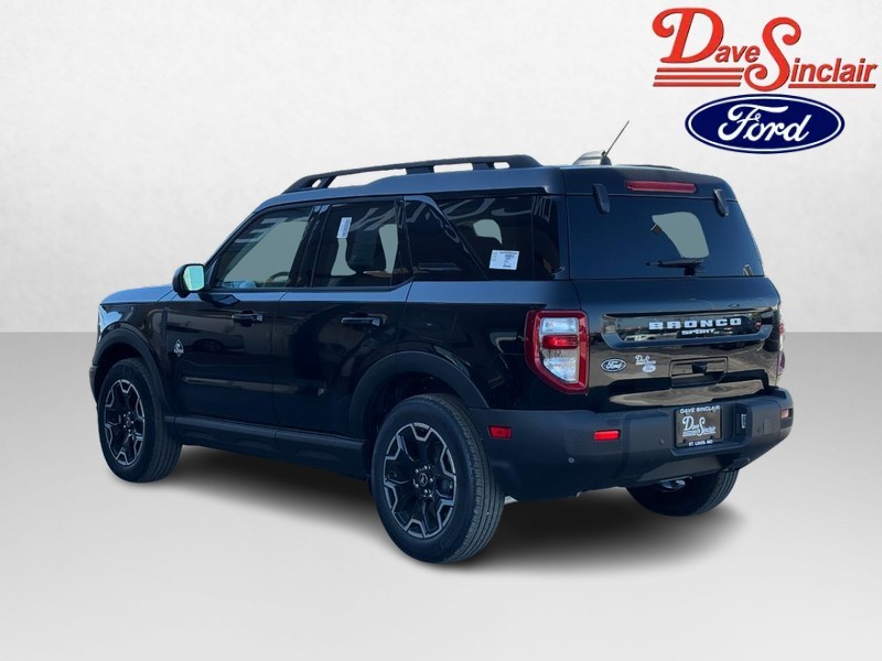 Ford Bronco Sport Vehicle Full-screen Gallery Image 09