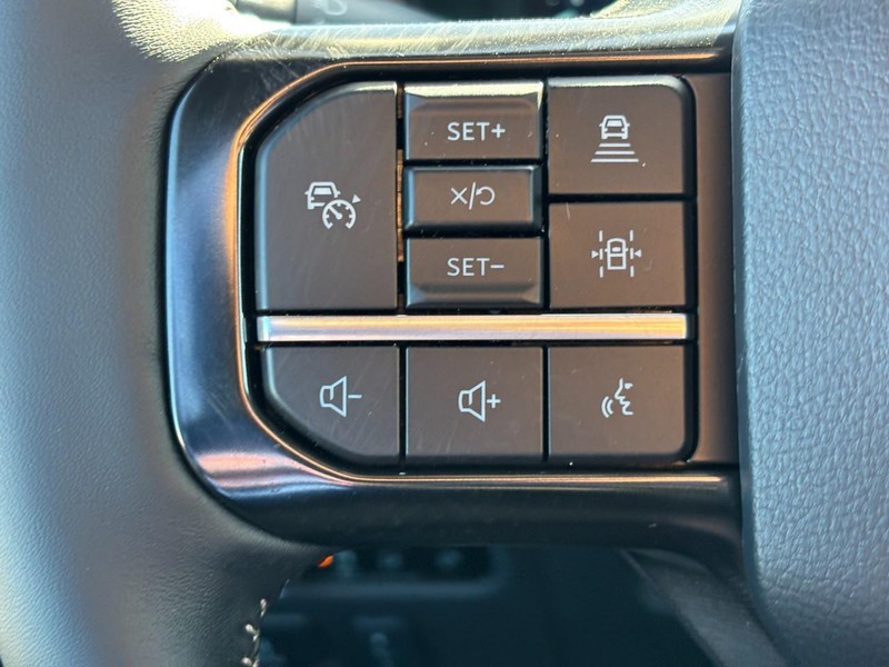 Ford F-150 Vehicle Full-screen Gallery Image 19