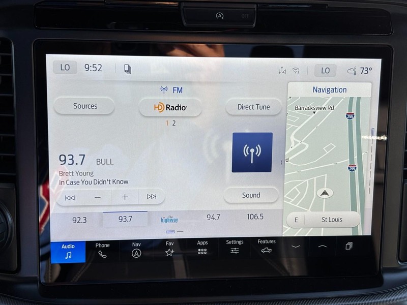 Ford F-150 Vehicle Full-screen Gallery Image 22