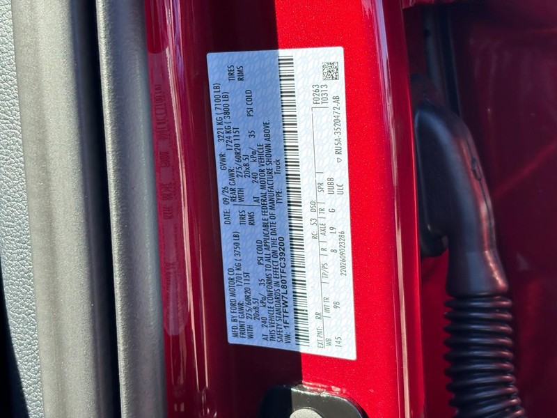 Ford F-150 Vehicle Full-screen Gallery Image 26