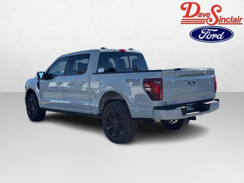 Ford F-150 Vehicle Full-screen Gallery Image 09