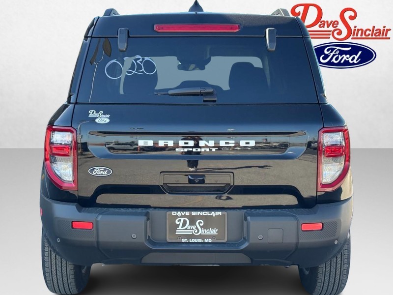Ford Bronco Sport Vehicle Full-screen Gallery Image 08