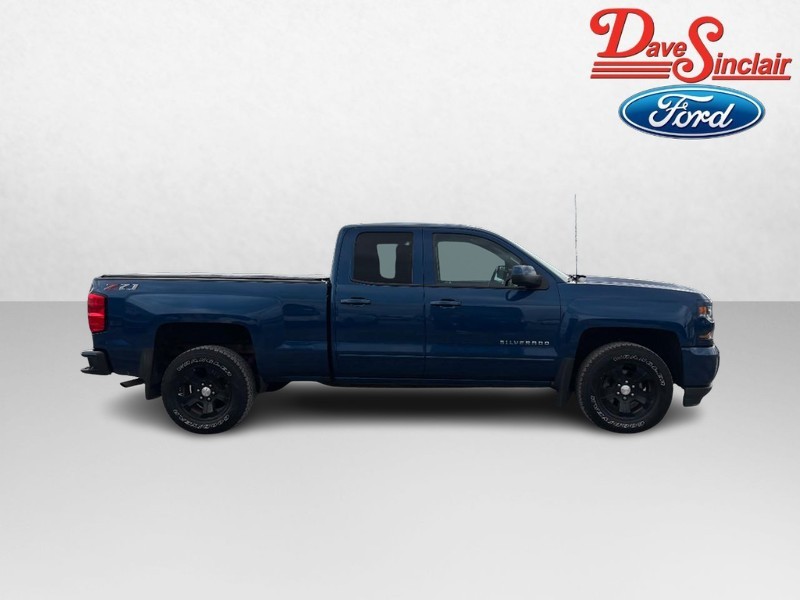 Chevrolet Silverado 1500 LD Vehicle Full-screen Gallery Image 04
