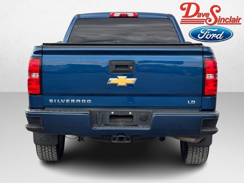 Chevrolet Silverado 1500 LD Vehicle Full-screen Gallery Image 06