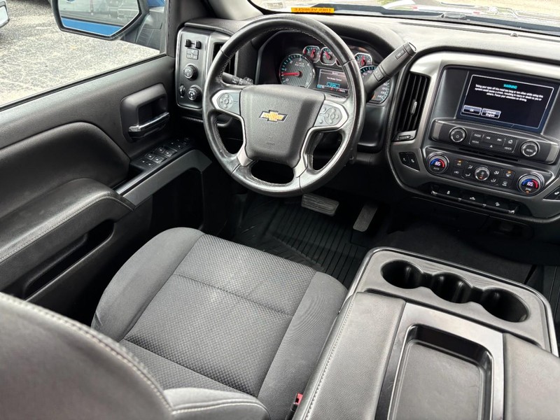 Chevrolet Silverado 1500 LD Vehicle Full-screen Gallery Image 12
