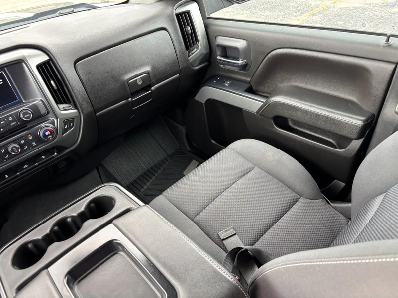 Chevrolet Silverado 1500 LD Vehicle Full-screen Gallery Image 14