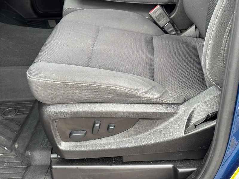 Chevrolet Silverado 1500 LD Vehicle Full-screen Gallery Image 15