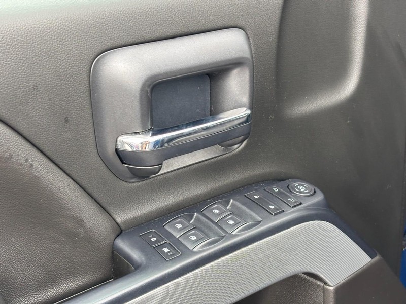 Chevrolet Silverado 1500 LD Vehicle Full-screen Gallery Image 16