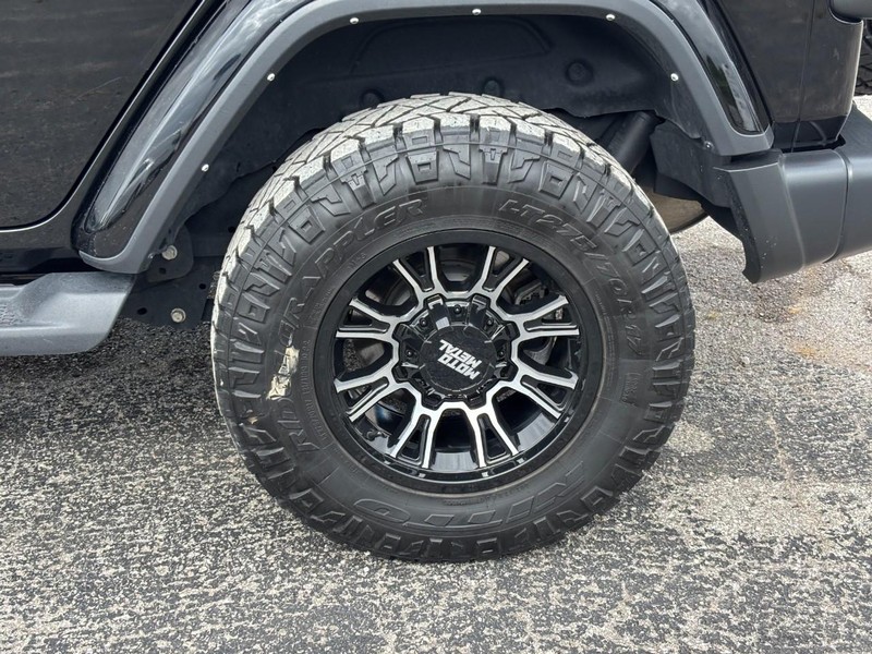 Jeep Wrangler Vehicle Image 12