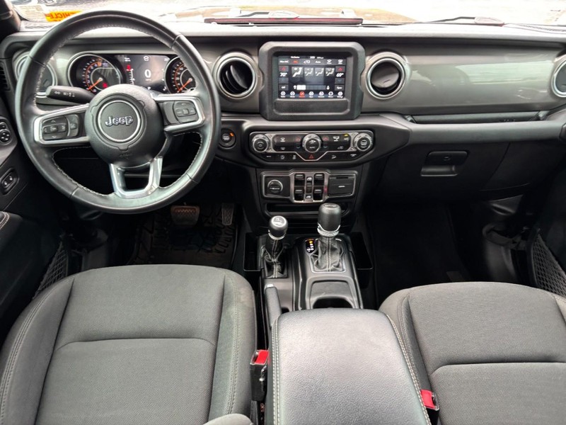 Jeep Wrangler Vehicle Image 15