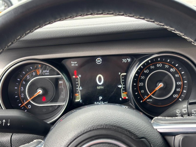 Jeep Wrangler Vehicle Image 21