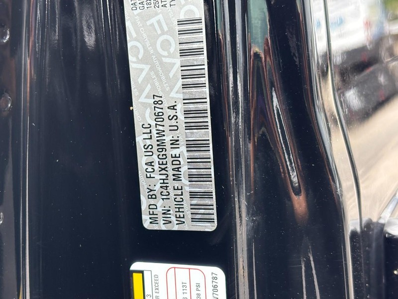 Jeep Wrangler Vehicle Image 25