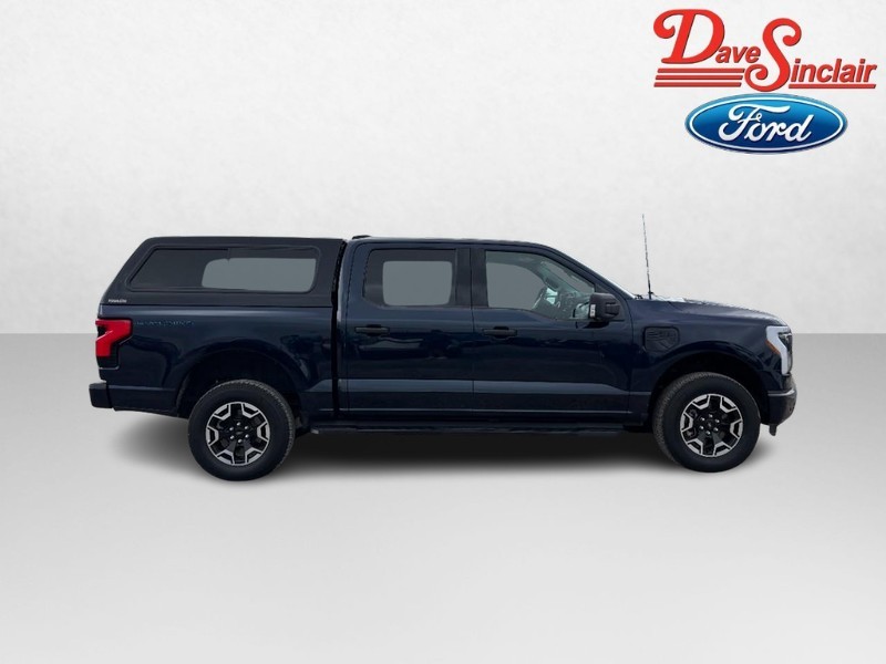 Ford F-150 Lightning Vehicle Full-screen Gallery Image 05