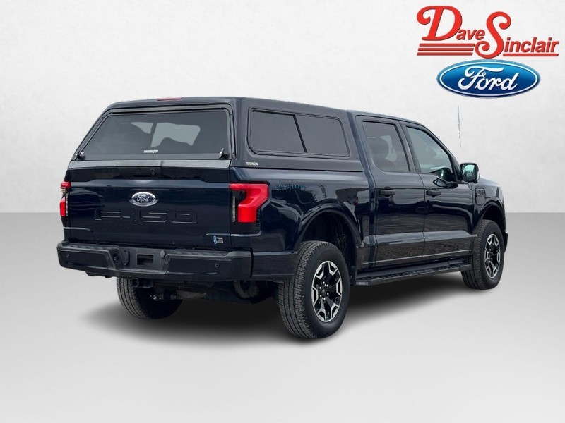 Ford F-150 Lightning Vehicle Full-screen Gallery Image 07