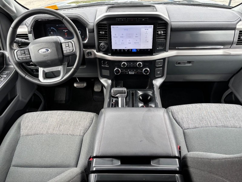 Ford F-150 Lightning Vehicle Full-screen Gallery Image 15