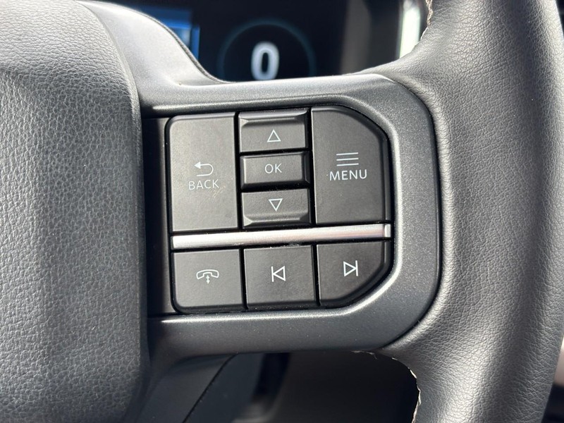 Ford F-150 Lightning Vehicle Full-screen Gallery Image 20
