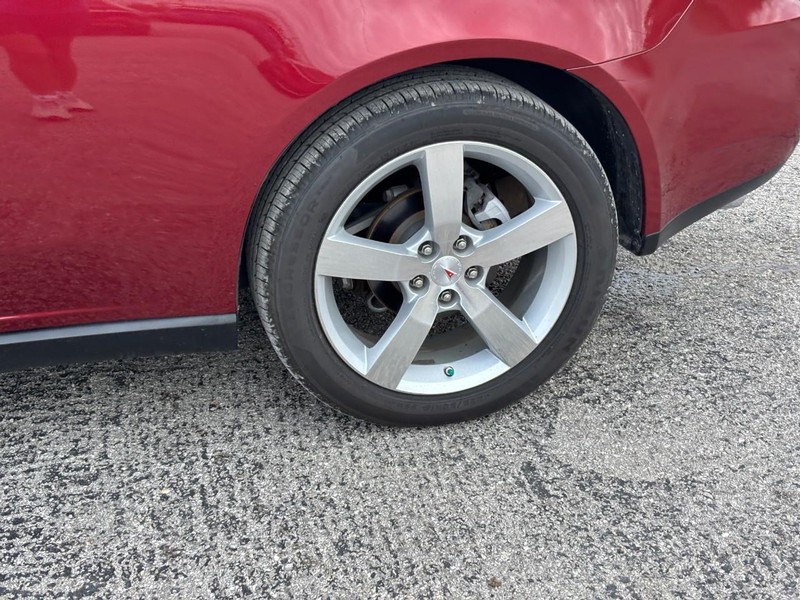 Pontiac G6 Vehicle Image 12