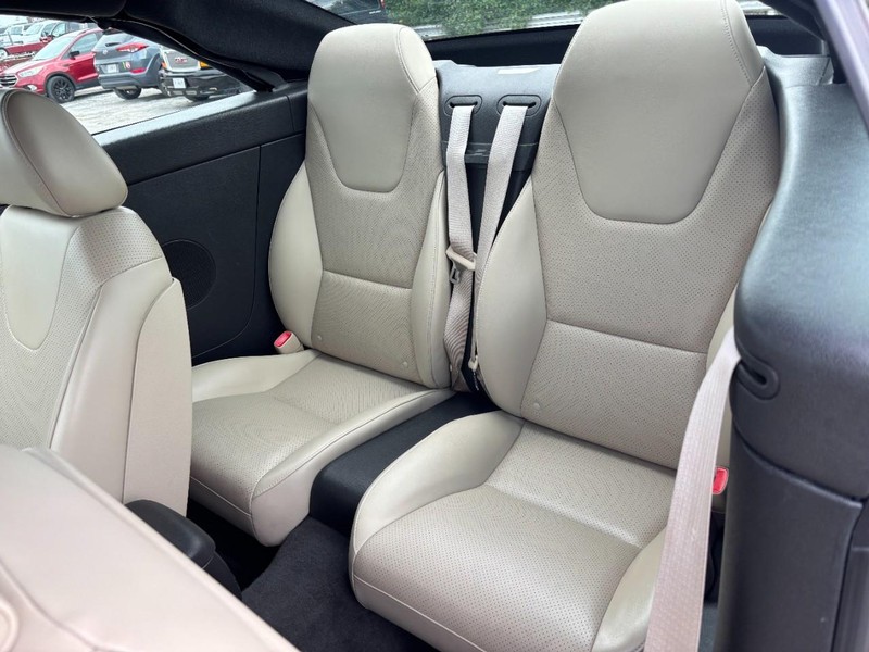 Pontiac G6 Vehicle Image 13