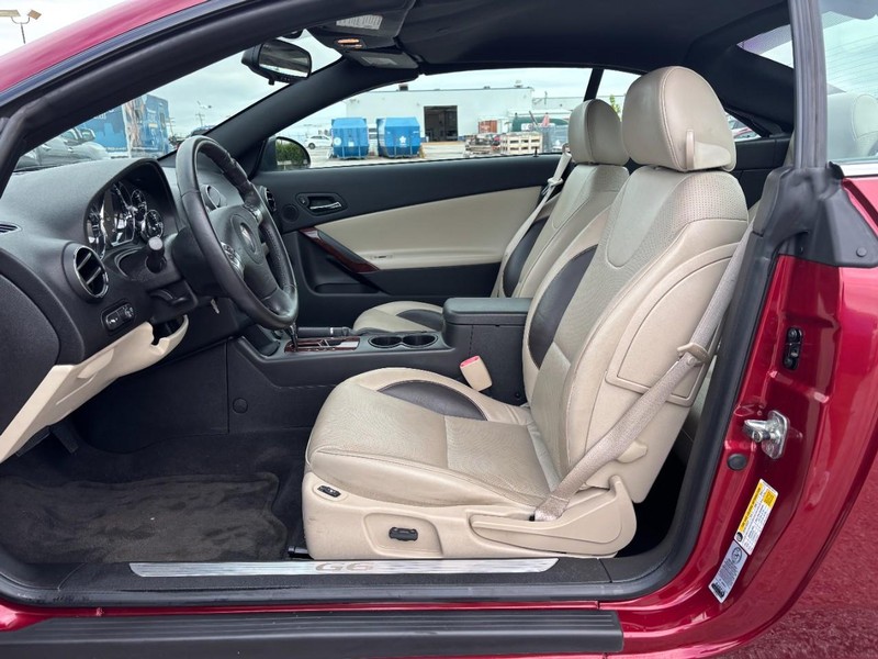 Pontiac G6 Vehicle Image 14