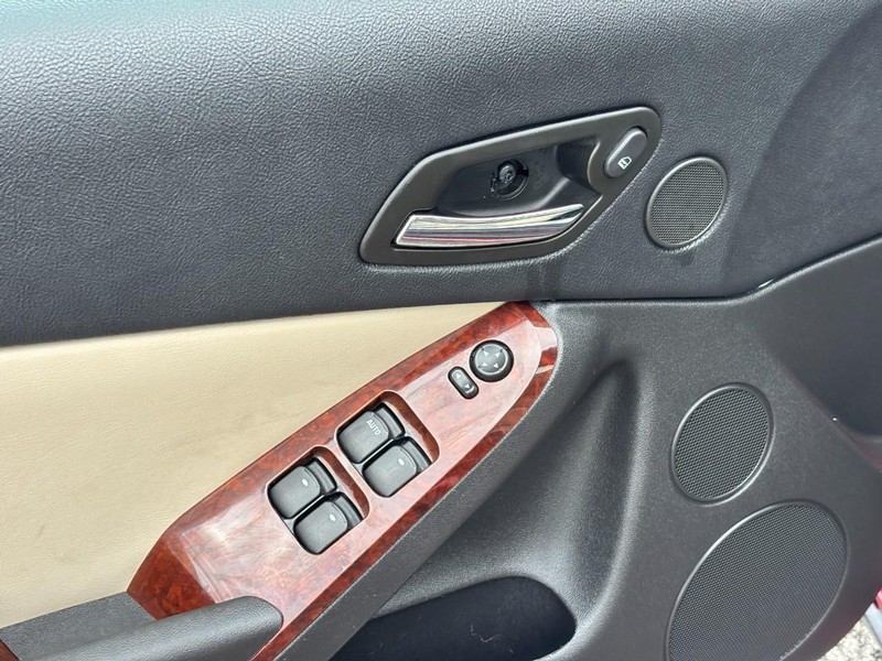 Pontiac G6 Vehicle Image 16
