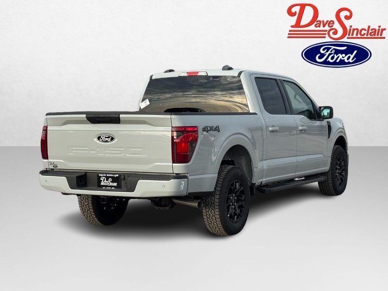 Ford F-150 Vehicle Full-screen Gallery Image 07