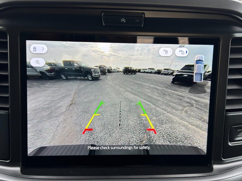 Ford F-150 Vehicle Full-screen Gallery Image 23