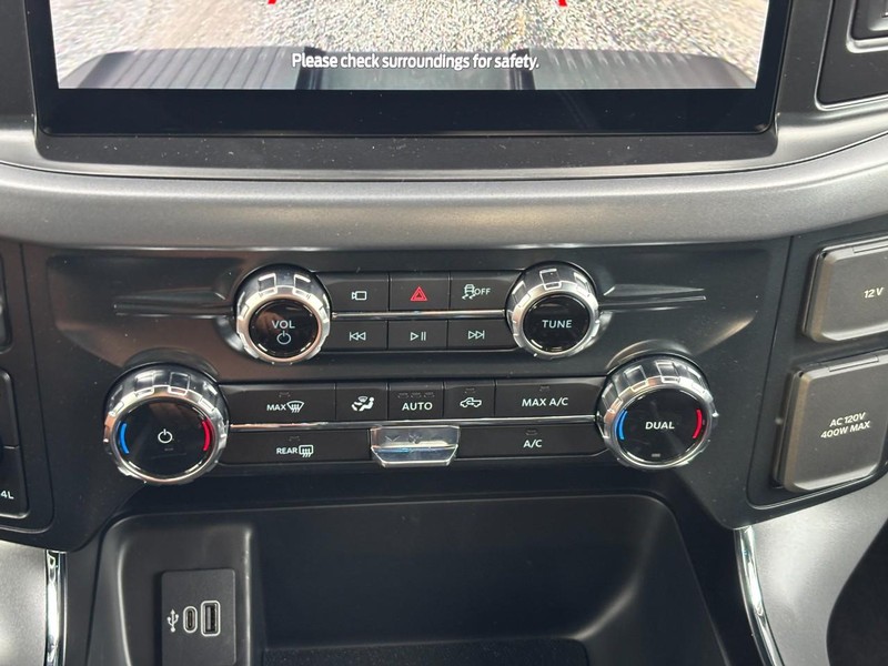 Ford F-150 Vehicle Full-screen Gallery Image 24