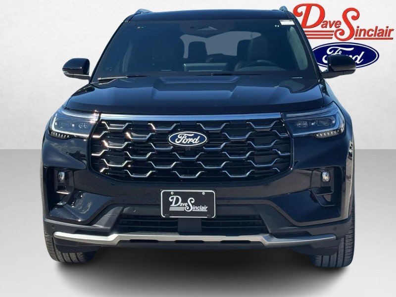 Ford Explorer Vehicle Full-screen Gallery Image 02